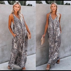 NWOT Leopard maxi dress (Size Small)